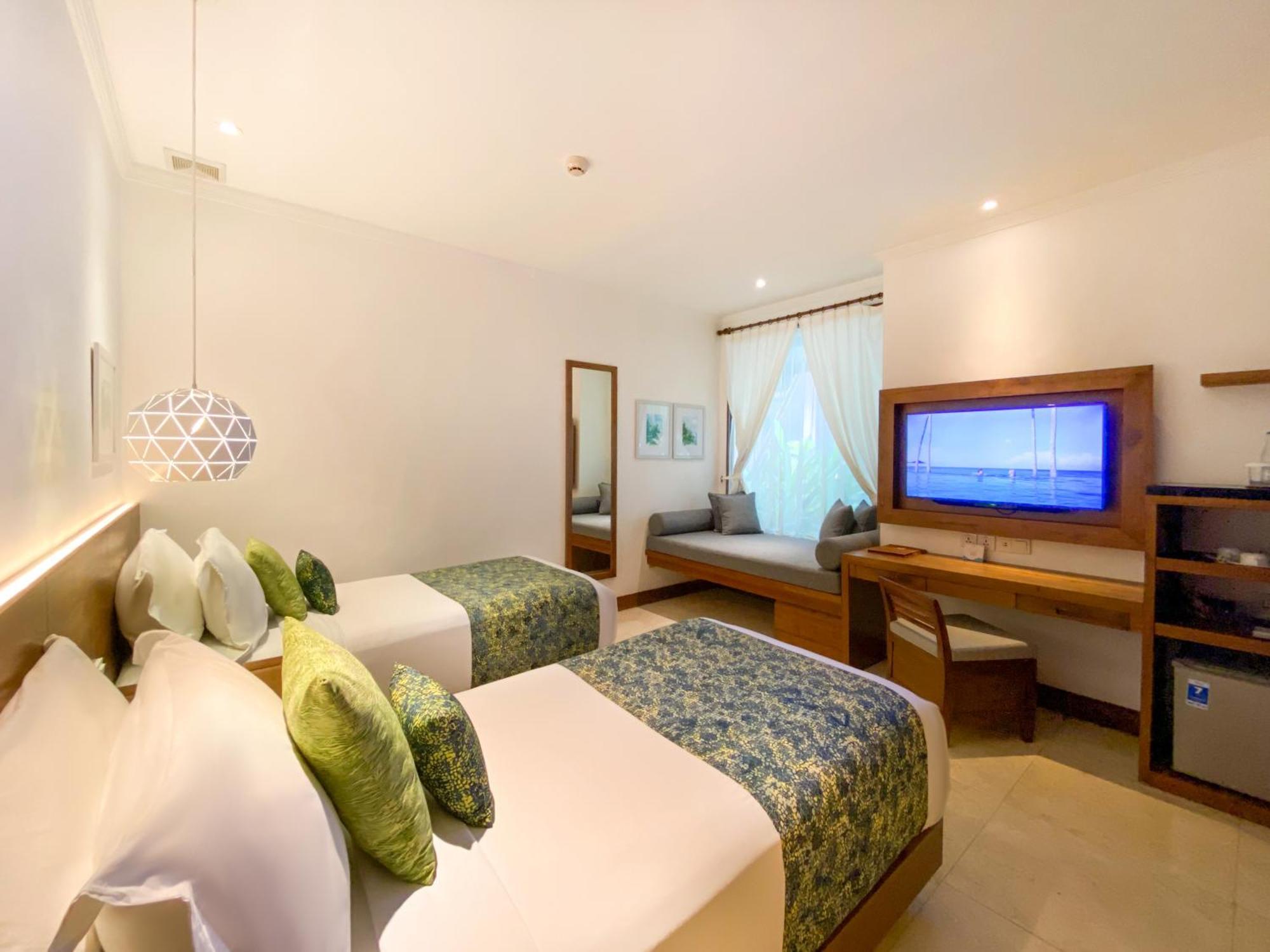 Candi & Resort 4*